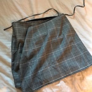 Wrap around black and white mink skirt, brand new